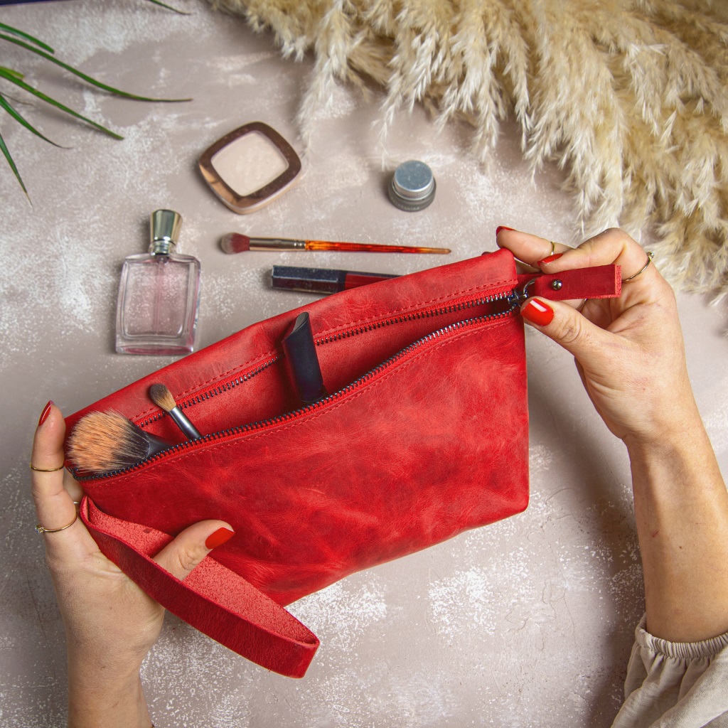 Декоративная косметика, которой пользуются редакторы EVA Blog